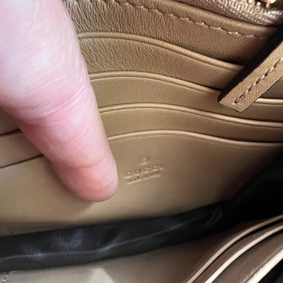 Sold. Gucci Icon Camelia wallet on chain - Picture 12 of 16